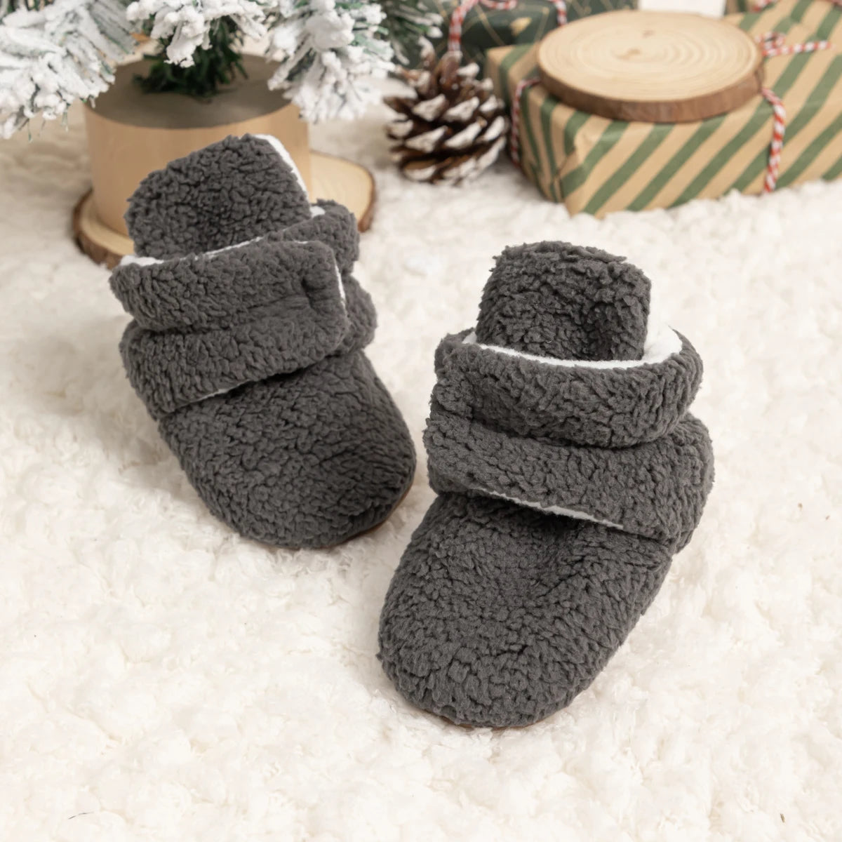 Newborn Winter Booties – Soft Sole Non-Slip First Walkers (0–18 Months)