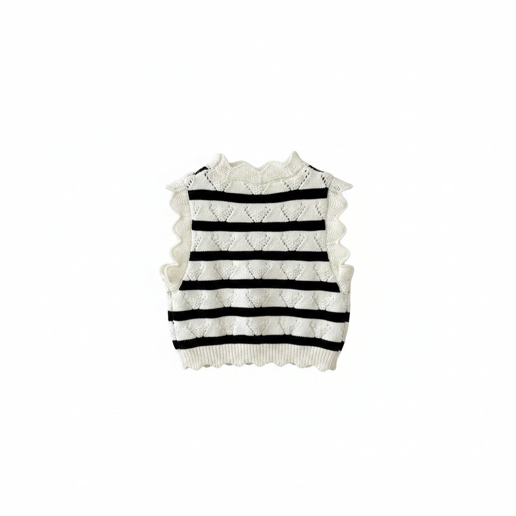 Striped heart sleeveless top with scalloped trim