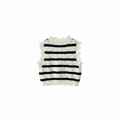 Striped heart sleeveless top with scalloped trim