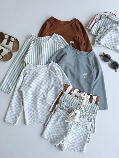 Long sleeve top & printed shorts
