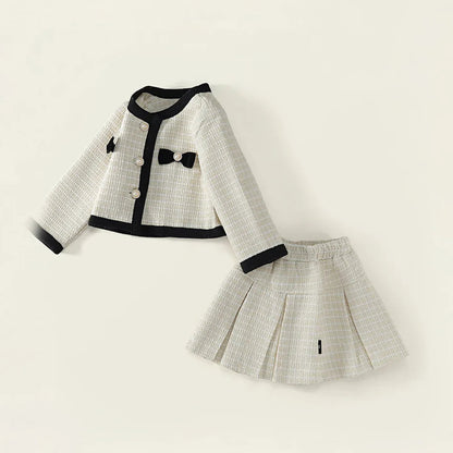 Round collar top & pleated skirt