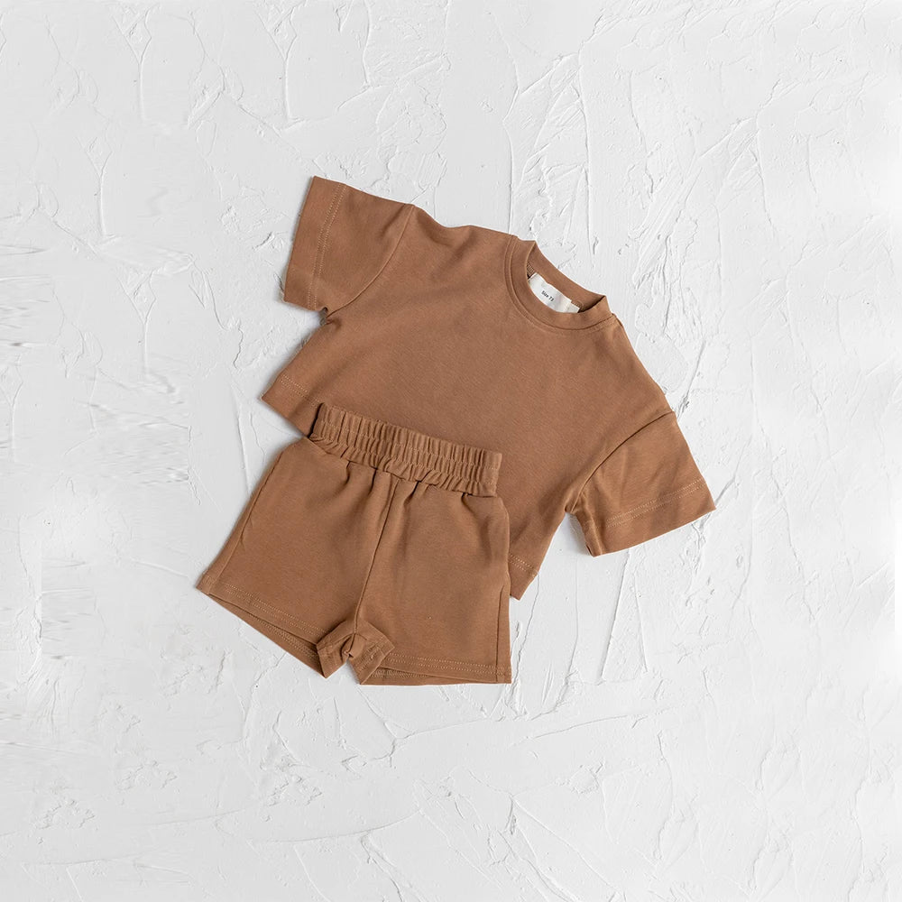 Solid T-shirt & shorts