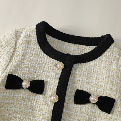 Round collar top & pleated skirt