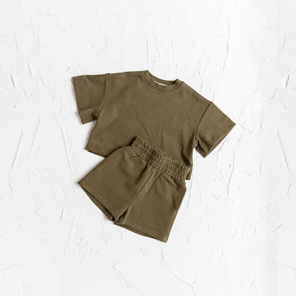 Solid T-shirt & shorts